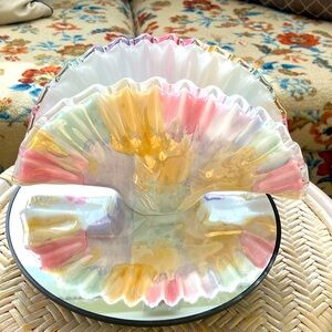 MURANO FAN SHAPE RUFFLED OUTER PASTELS INNER WHITE CLEAR EDGES NAPKIN HOLDER